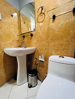 Hubomoto People's Suite