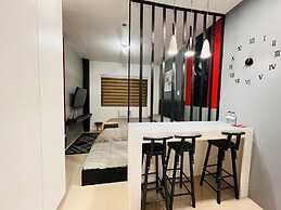 Hubomoto People's Suite