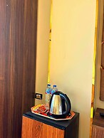 Pyramids sun temple view Inn