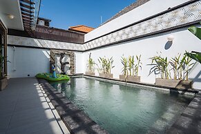Iyana Villa By Zuzu