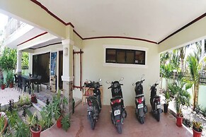 Avila's Hostel Moalboal near Beach