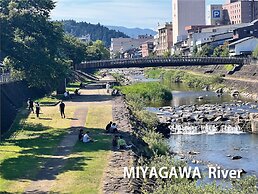 Backpackers Hida Takayama