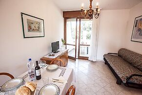 Seaside Happiness Flat and Shared Pool in Rosolina