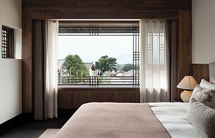LA MAISON . View Resort