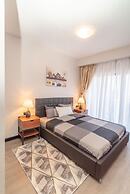 Escada Apartments