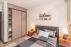 Escada Apartments