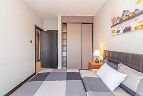 Escada Apartments