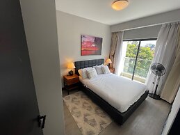Escada Apartments