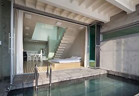 Pearl Bay Poolvilla