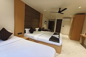 Hotel Golden Arc