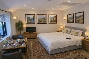 Langford Apartments and Rooms