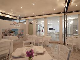 Hotel Rivabella