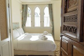 Absinthe Guest House