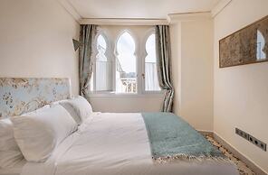 Absinthe Guest House