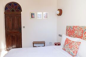 Absinthe Guest House