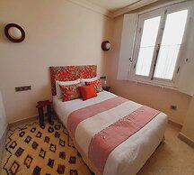 Absinthe Guest House