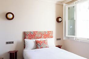 Absinthe Guest House