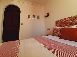 Absinthe Guest House
