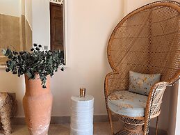Absinthe Guest House