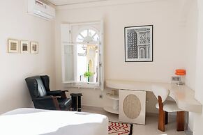 Absinthe Guest House