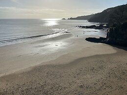 Harbour Stays - The Marine Centre