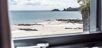 Harbour Stays - The Marine Centre