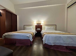 Hotel O Atari Inn