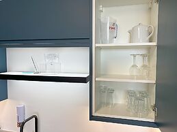 City Centre - Sleeps 4 & Free Parking