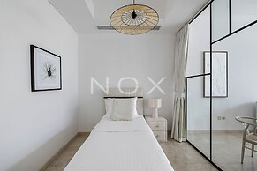 1BR with Study City View Bay Square B7