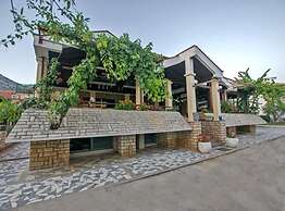 Adriana Apartments