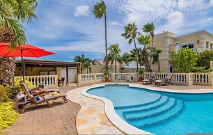 Island Escape Lrg Private Backyard Pool Patio