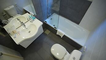 Manara Riva Suites