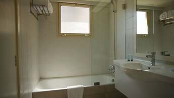 Manara Riva Suites