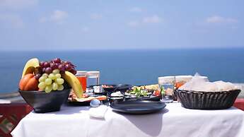 Manara Riva Suites