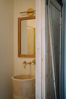 Taga suites