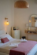 Taga suites