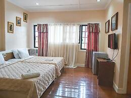 Stefanie Grace Inn