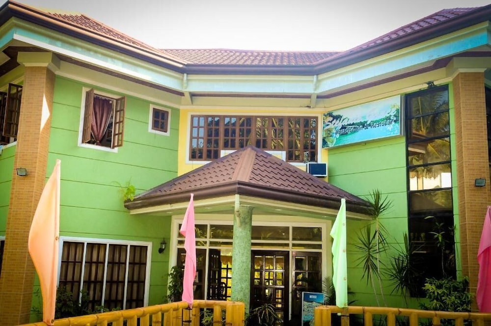Stefanie Grace Inn