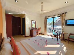 VPlus Hotel
