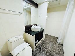 yoairegalint Hotel