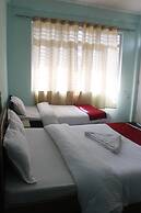 Pushpa Guest House