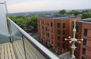 1 Bed Flat - Sleeps 2 - Parking - Balcony - Wifi