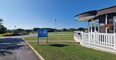 D&ashortbreaks-stmargaretsbay-parking