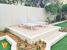 Venduras- Luxe 3BR Villa Jumeirah Park