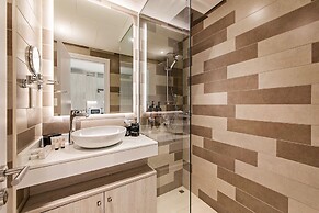 Modern and Cozy Studio at Seven Palm