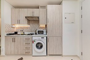 Modern and Cozy Studio at Seven Palm