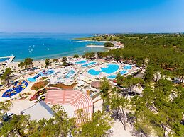 Zaton Resort Apts. With Pool