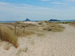 Chalet Near Mont St. Michel & Nature Trails