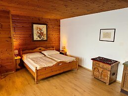 Farmhouse Near Afritzer See & Verditz Trails