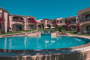 Apartment in Badus With Communal Pool